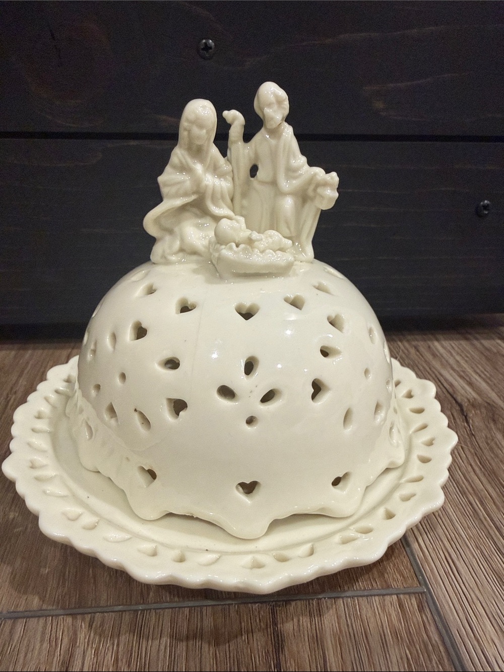 VTG White Christmas Domed Pierced Nativity Scene Lamp Tea Light Candle Holder